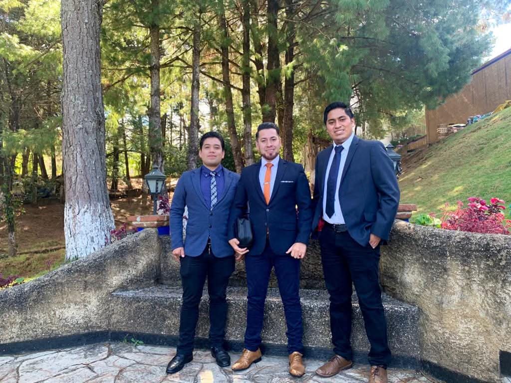 Equipo de litigio y pasantes
